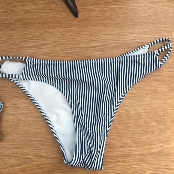 Swim suit (set) - Picture 2 of 2